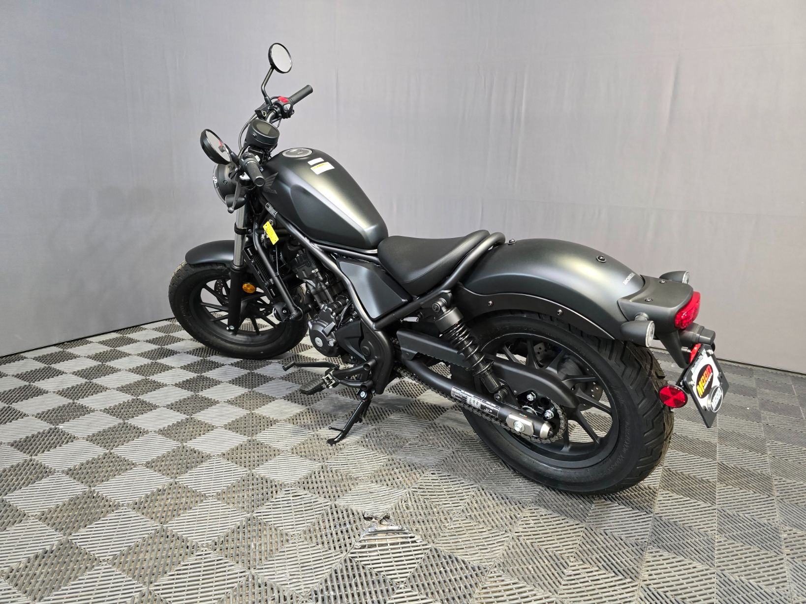 2025 Honda Rebel 300 8