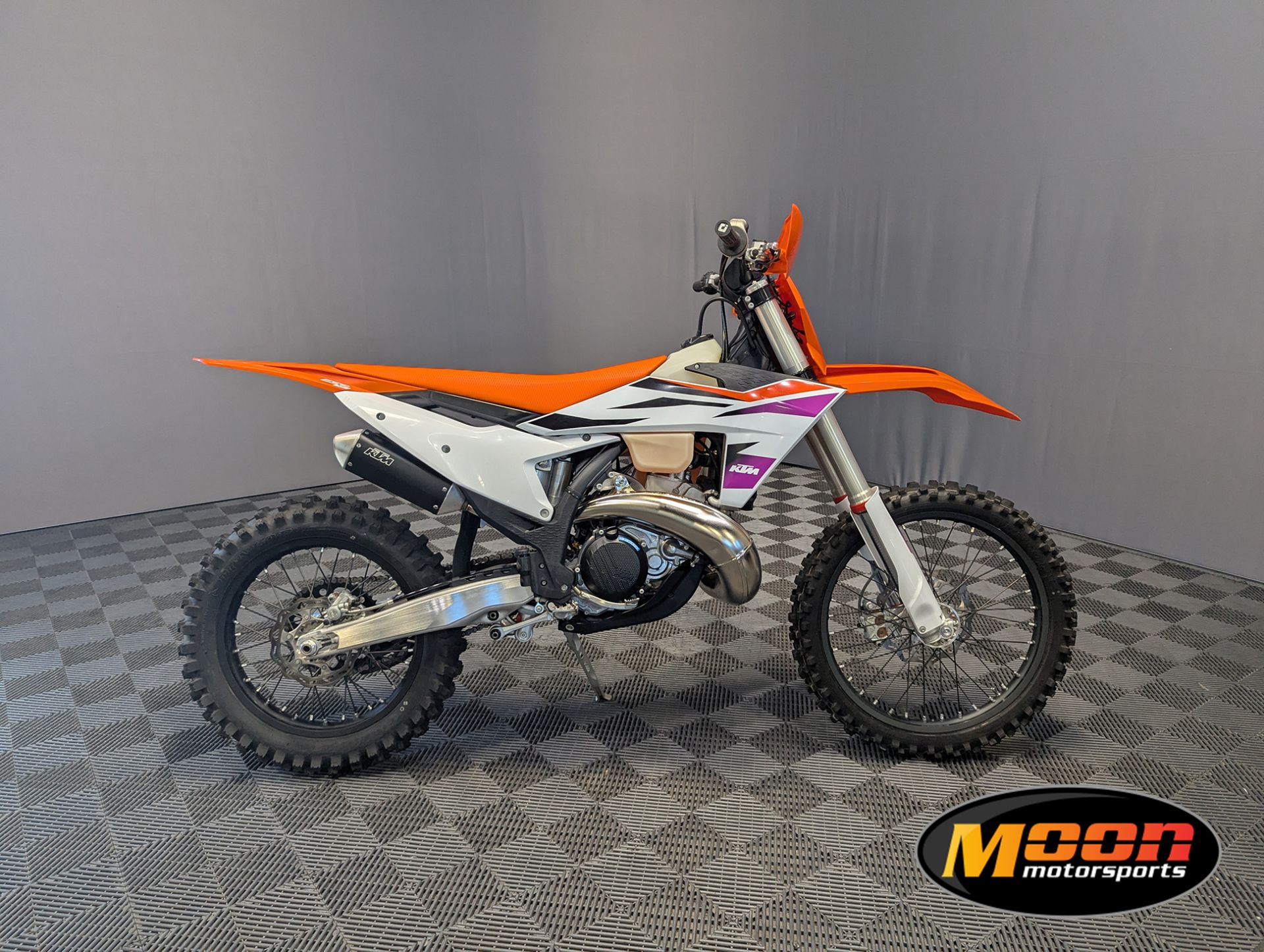 New 2024 KTM 300 XC, Monticello MN | Specs, Price, Photos | Orange