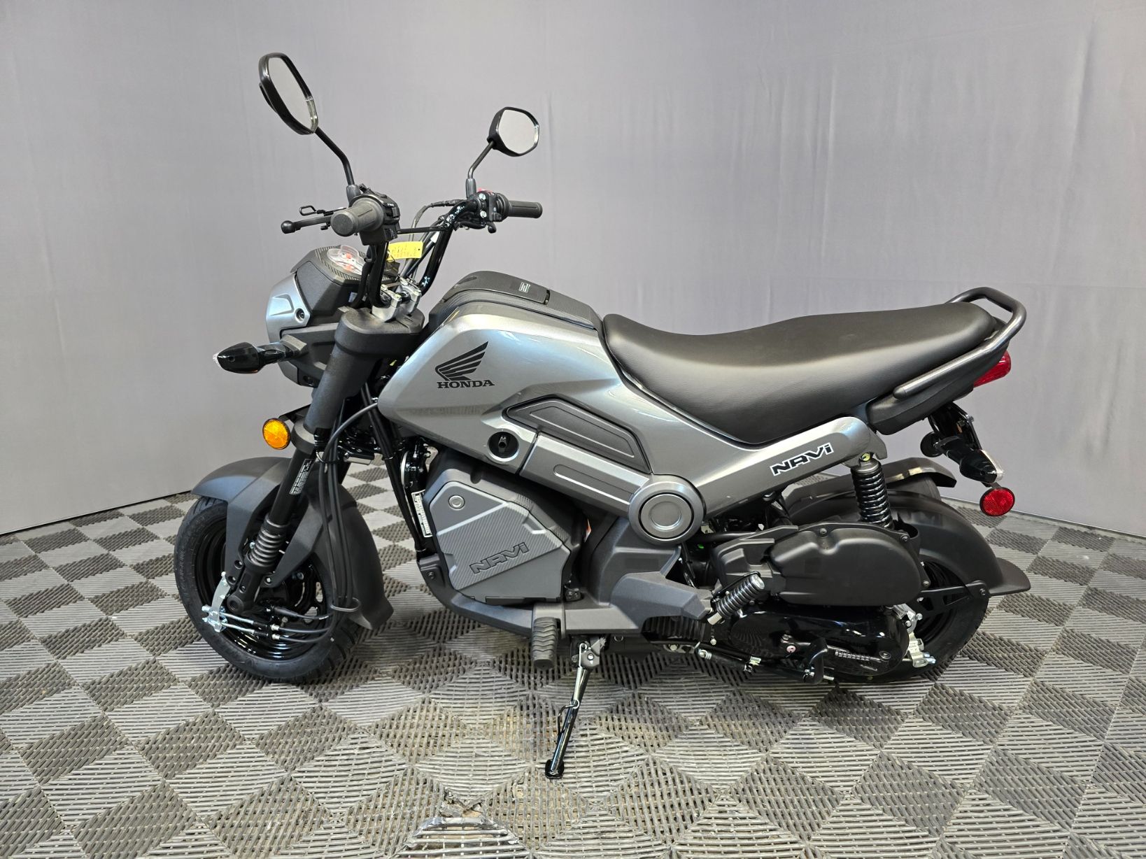 2025 Honda Navi 12