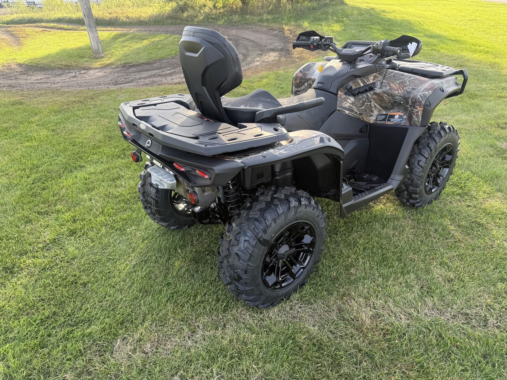 2027 Can-Am™ Outlander MAX XT 1000 4
