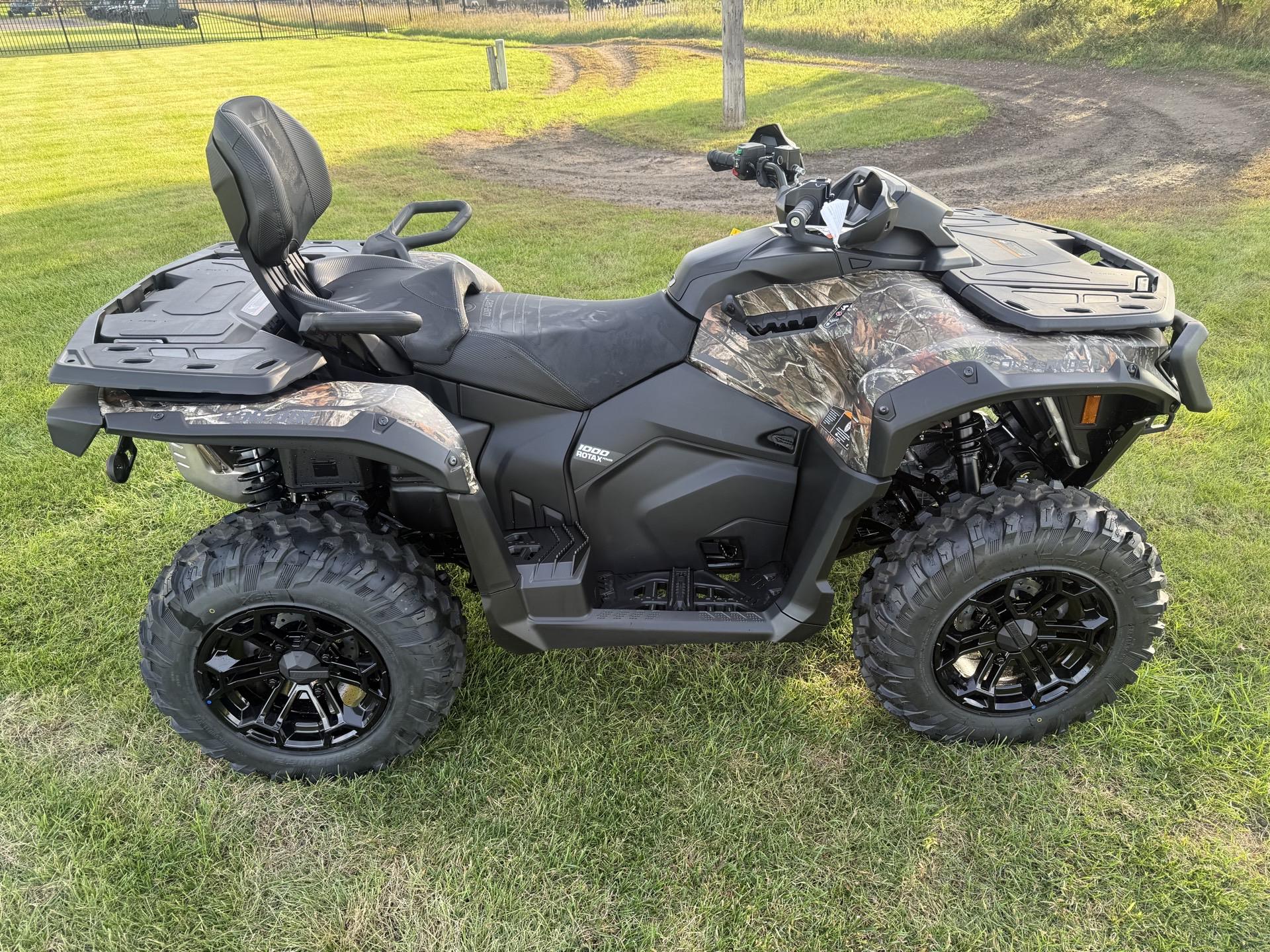 2027 Can-Am™ Outlander MAX XT 1000 5