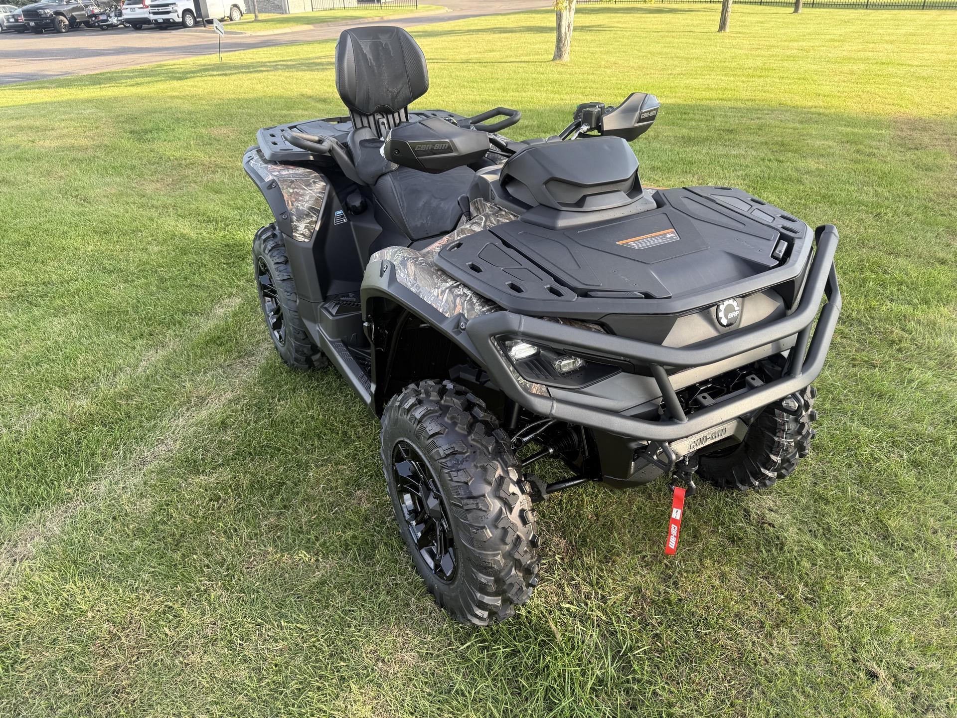 2027 Can-Am™ Outlander MAX XT 1000 6