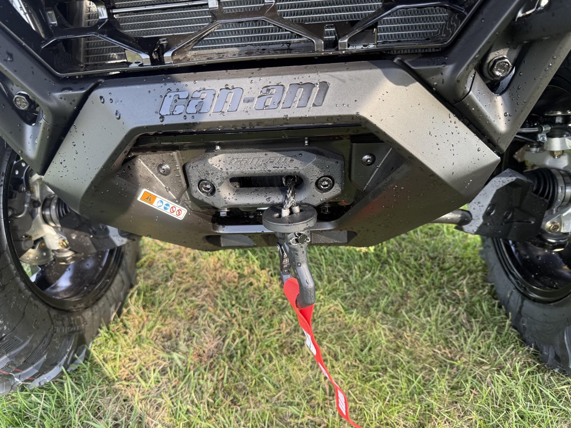 2027 Can-Am™ Outlander MAX XT 1000 9