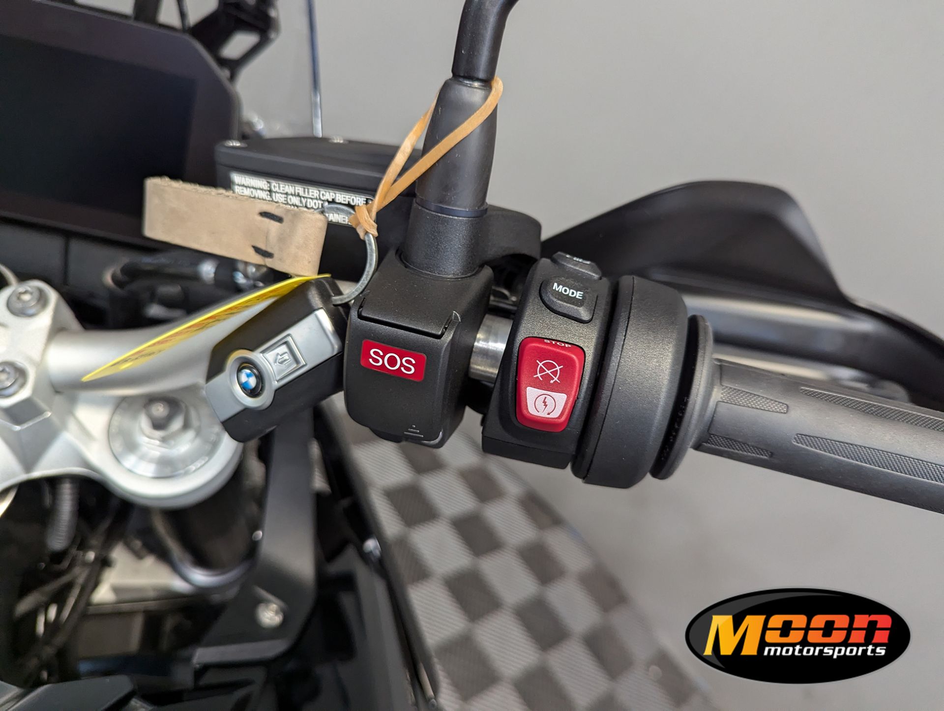 2026 BMW F 900 GS 11