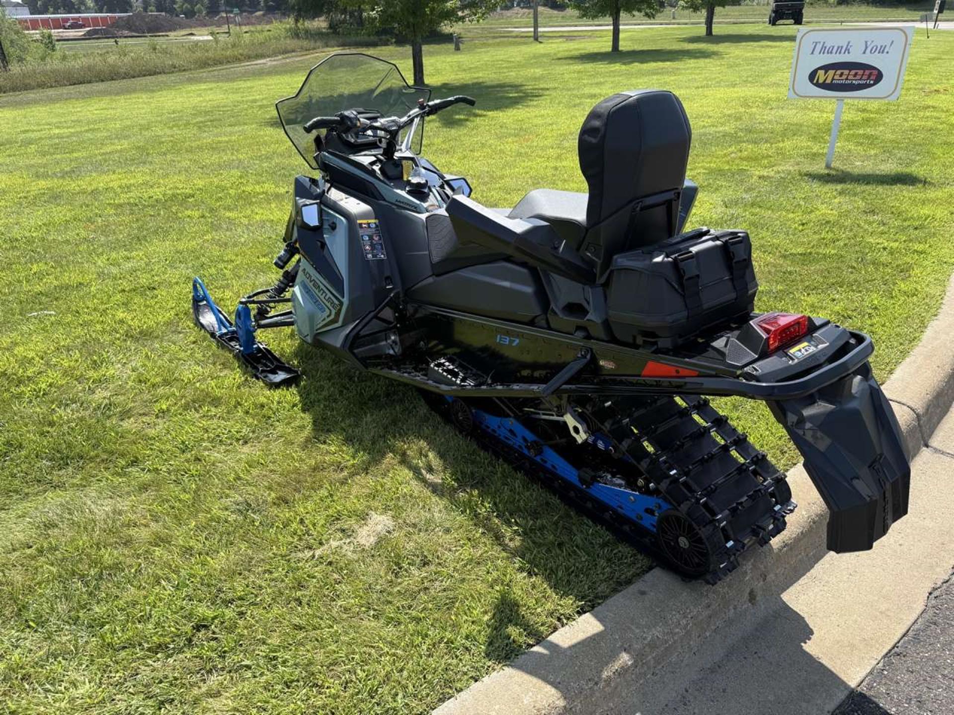 2026 Polaris 650 INDY Adventure 137 ES 5