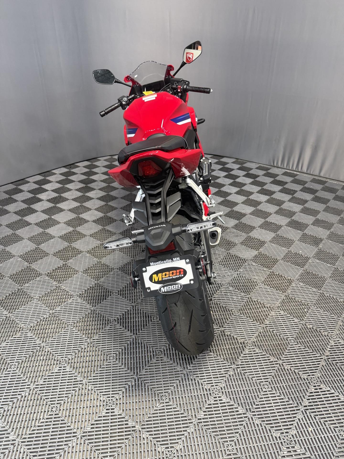 2026 Honda CBR650R E-Clutch 12