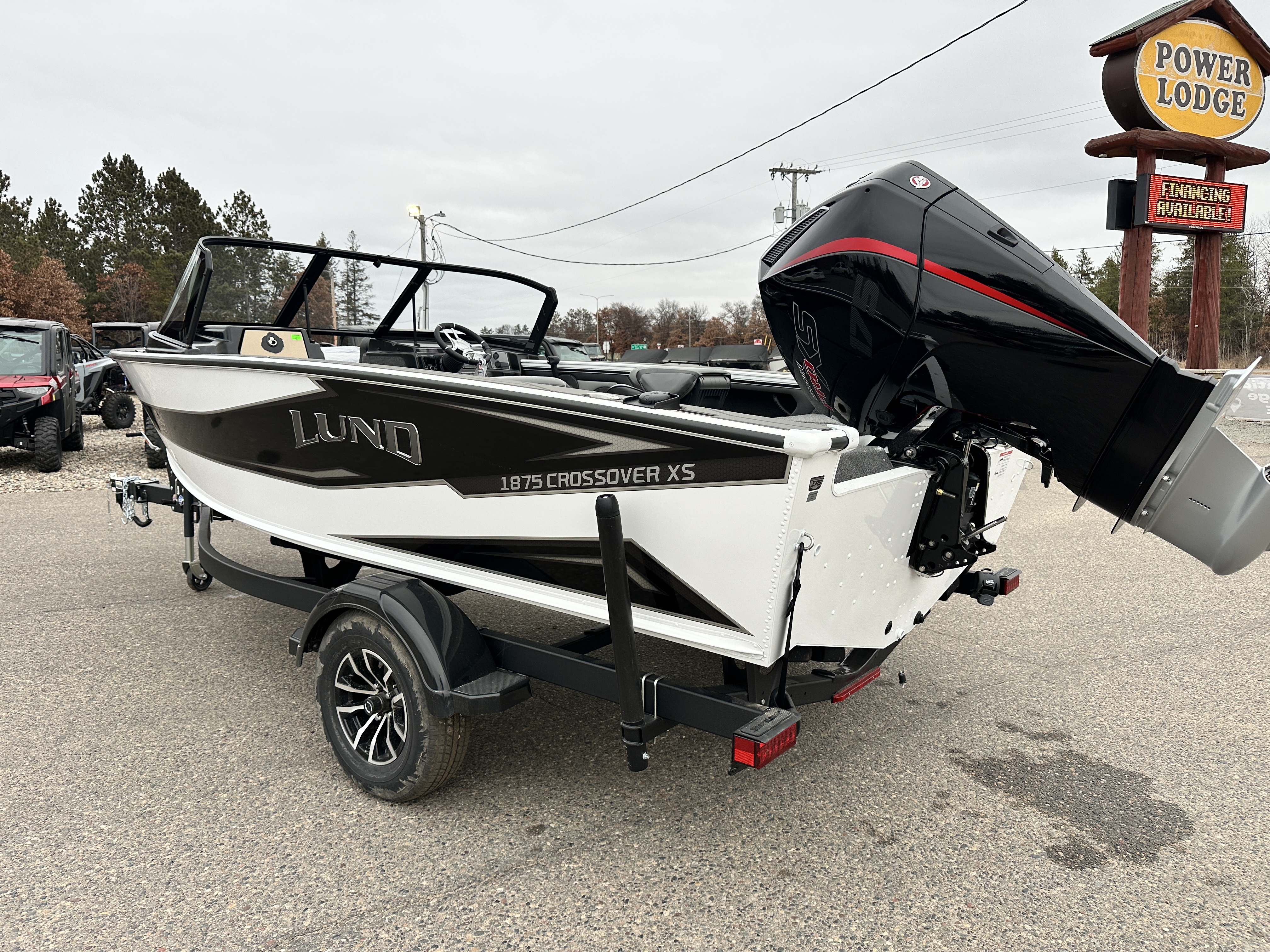 2026 Lund 1875 CROSSOVER XS, Brainerd MN | New Power Boats