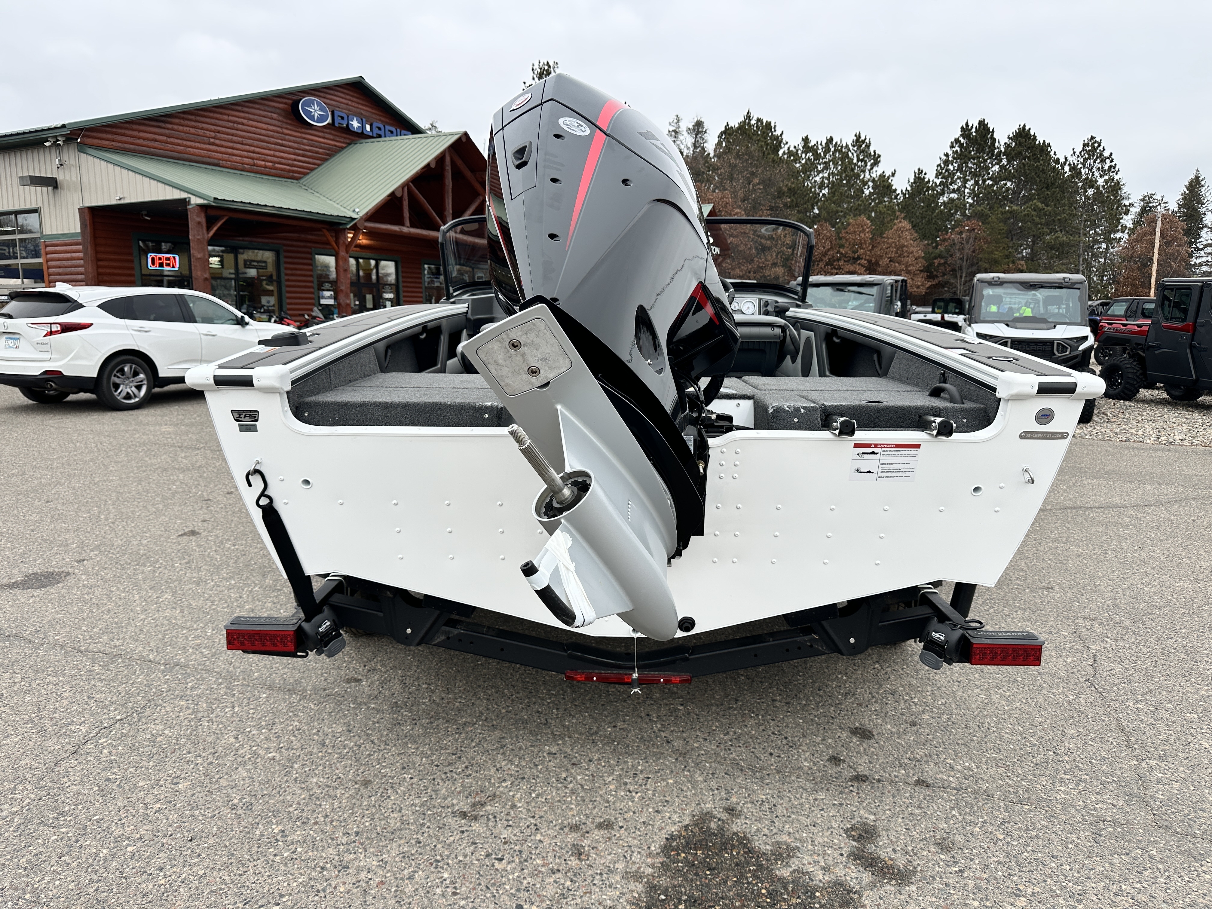 2026 Lund 1875 CROSSOVER XS, Brainerd MN | New Power Boats