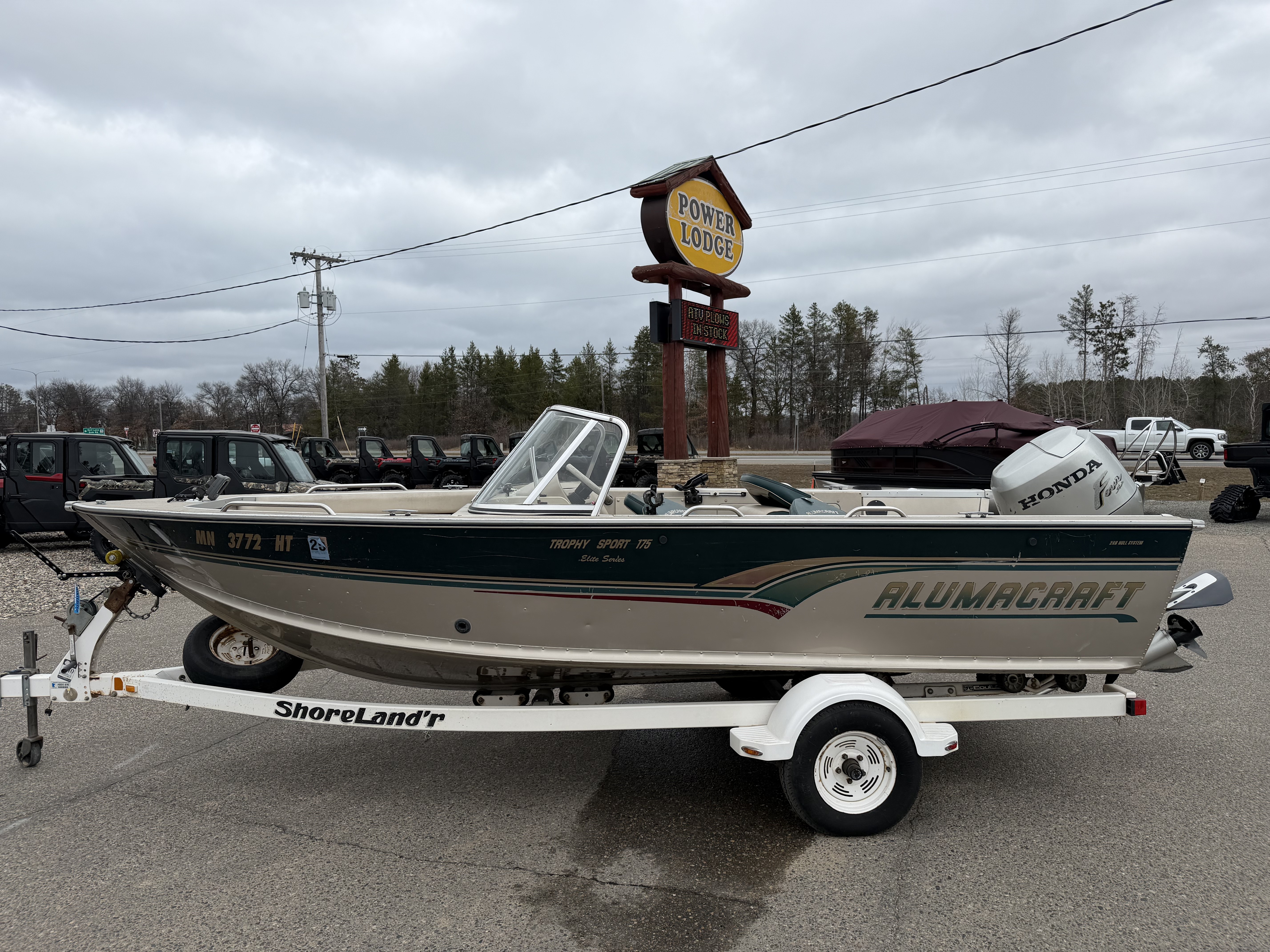 1999 Alumacraft TROPHY SPORT 175