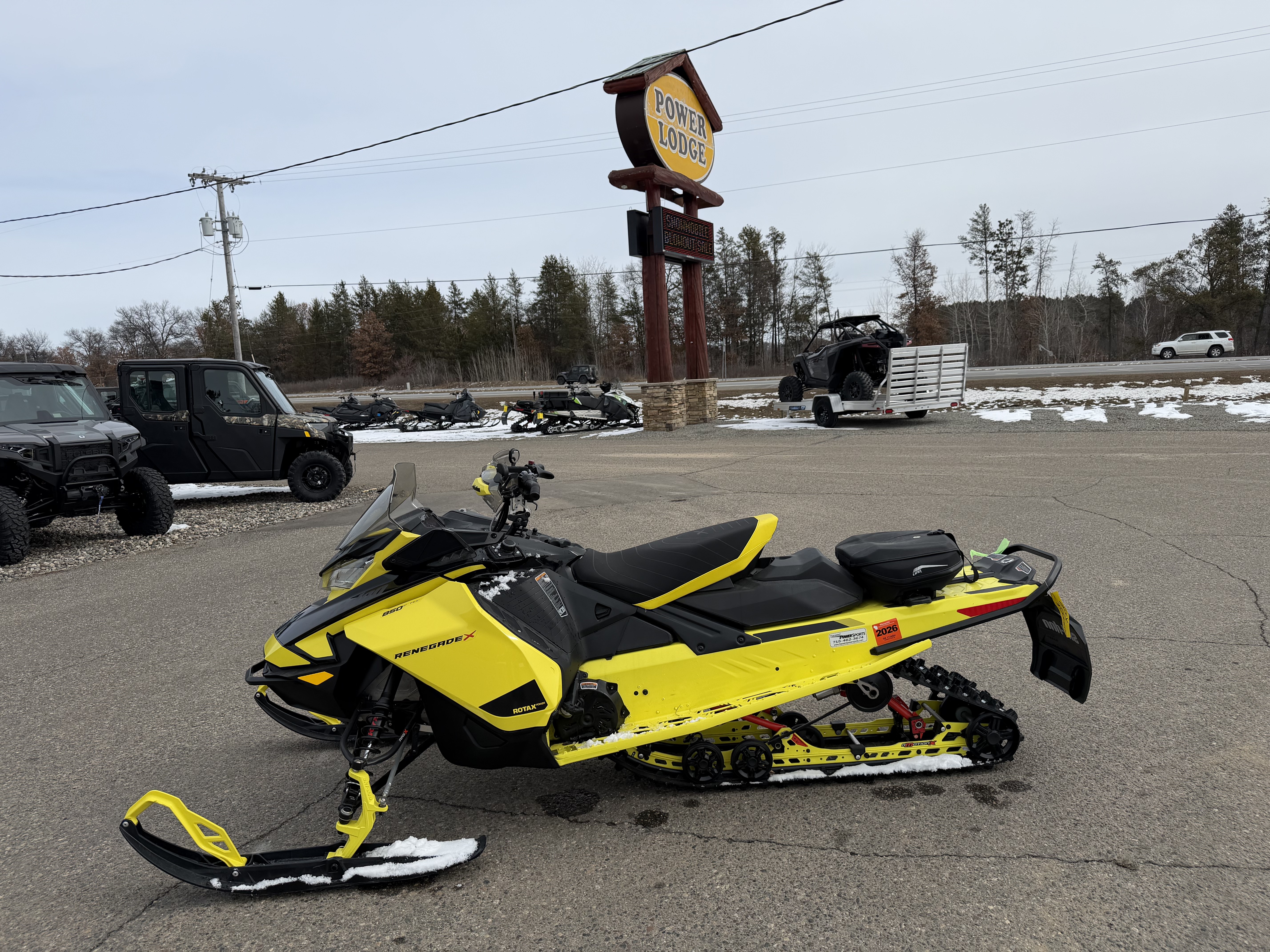 2021 Ski-Doo Renegade X 850 E-TEC ES RipSaw 1.25 w/ Premium Color Display