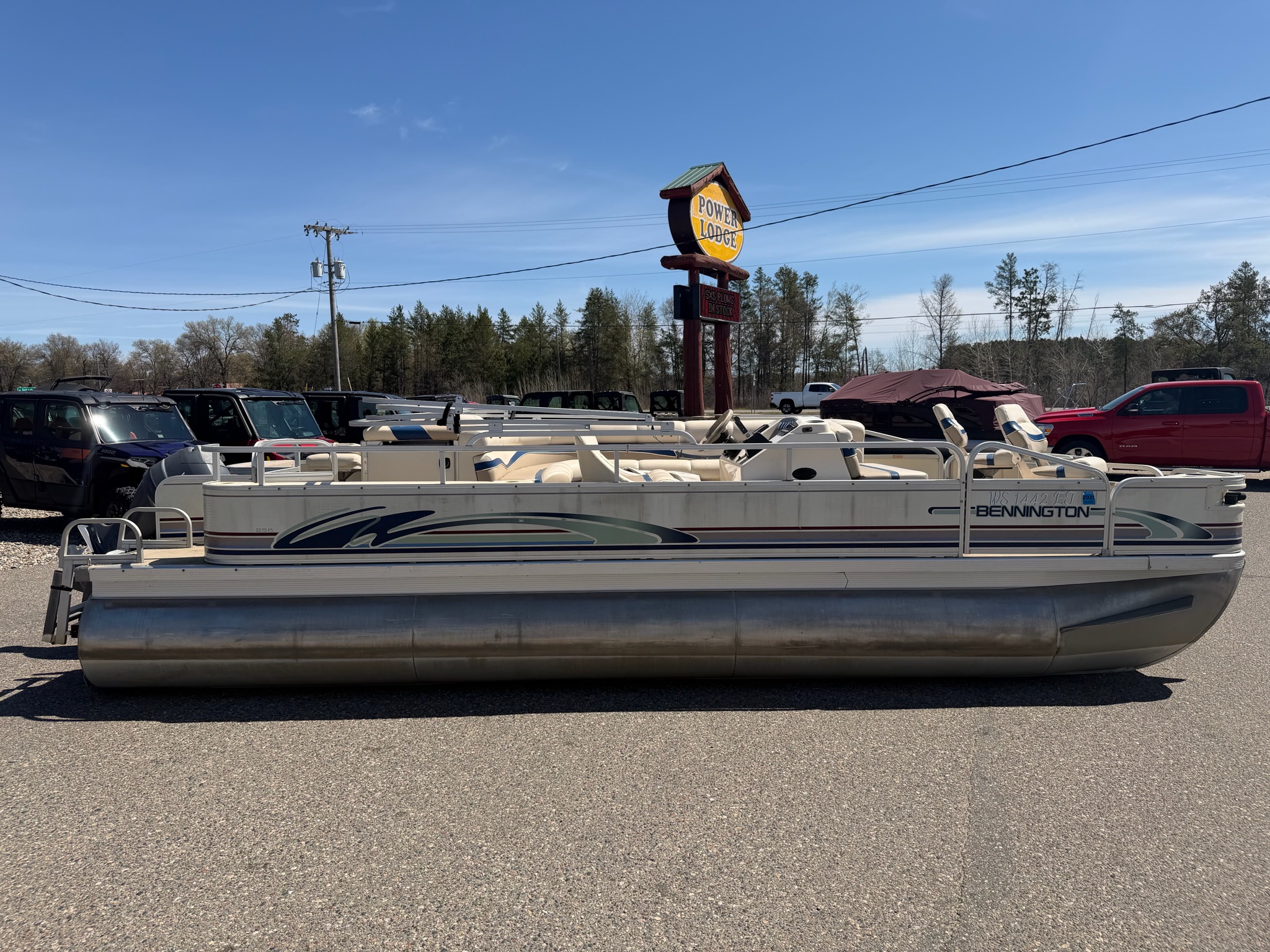 1999 Bennington 22SF