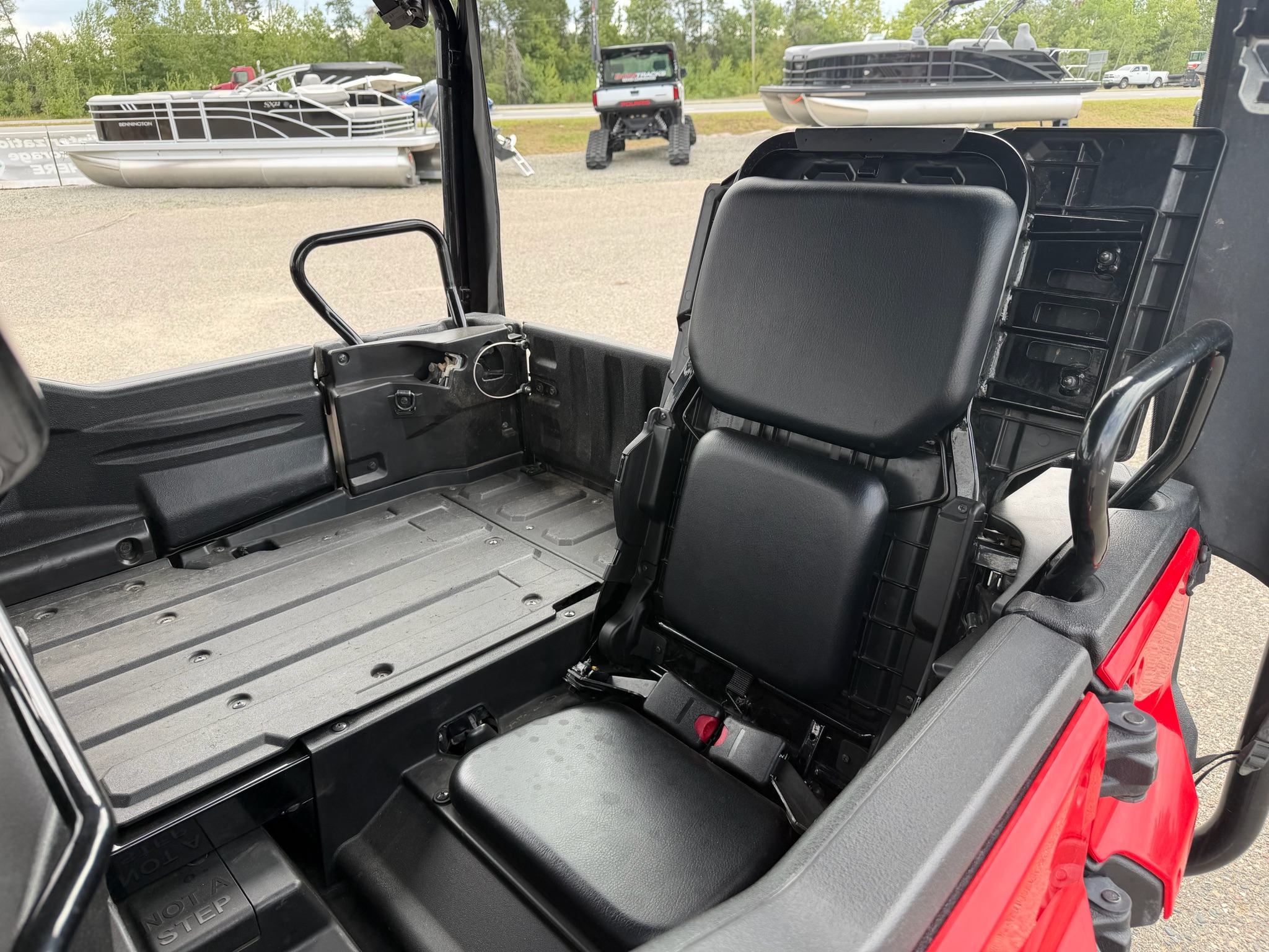 2021 Honda Pioneer 1000-5 Deluxe 9