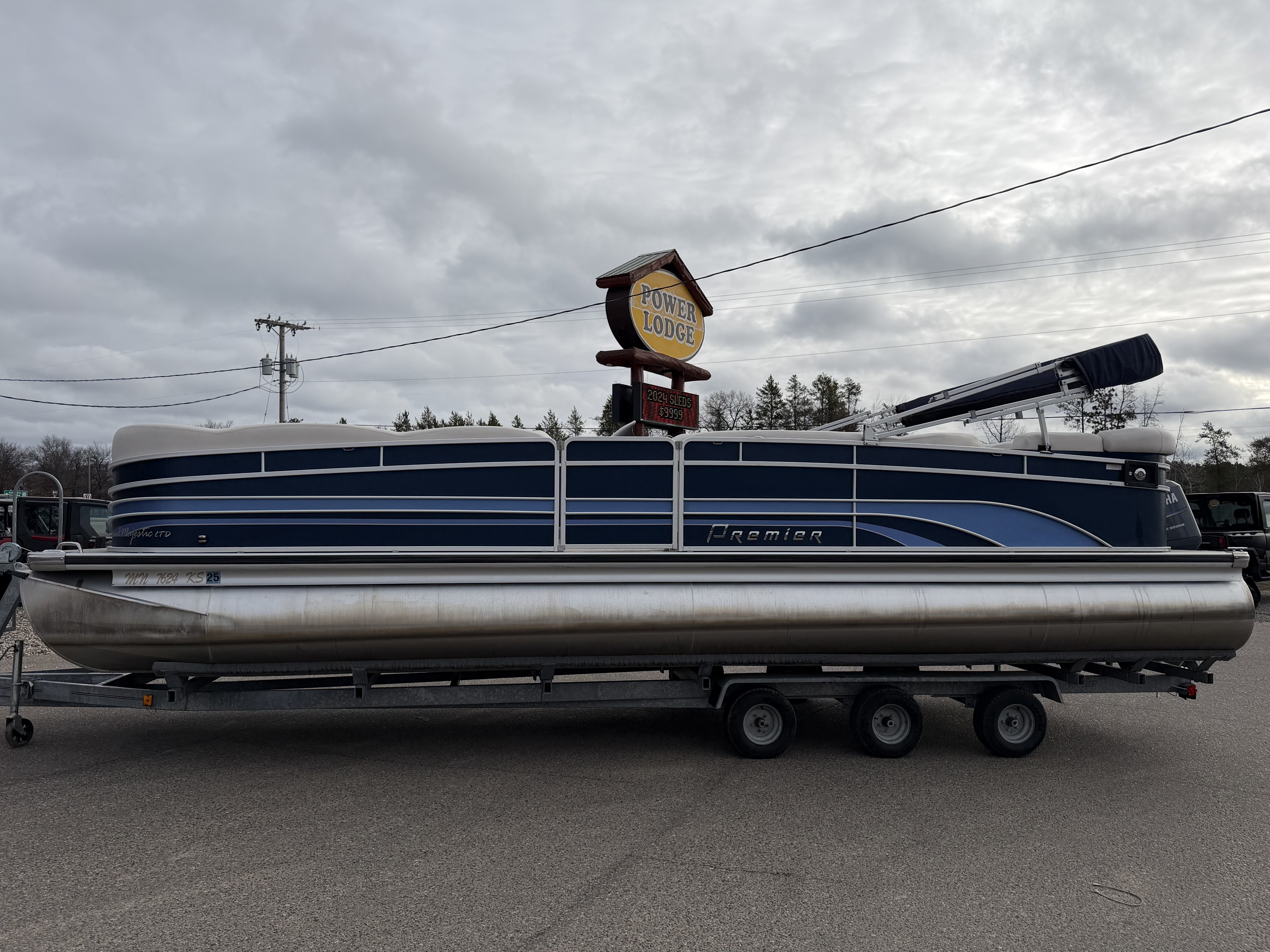 2011 Premier 275 Grand Majestic LTD