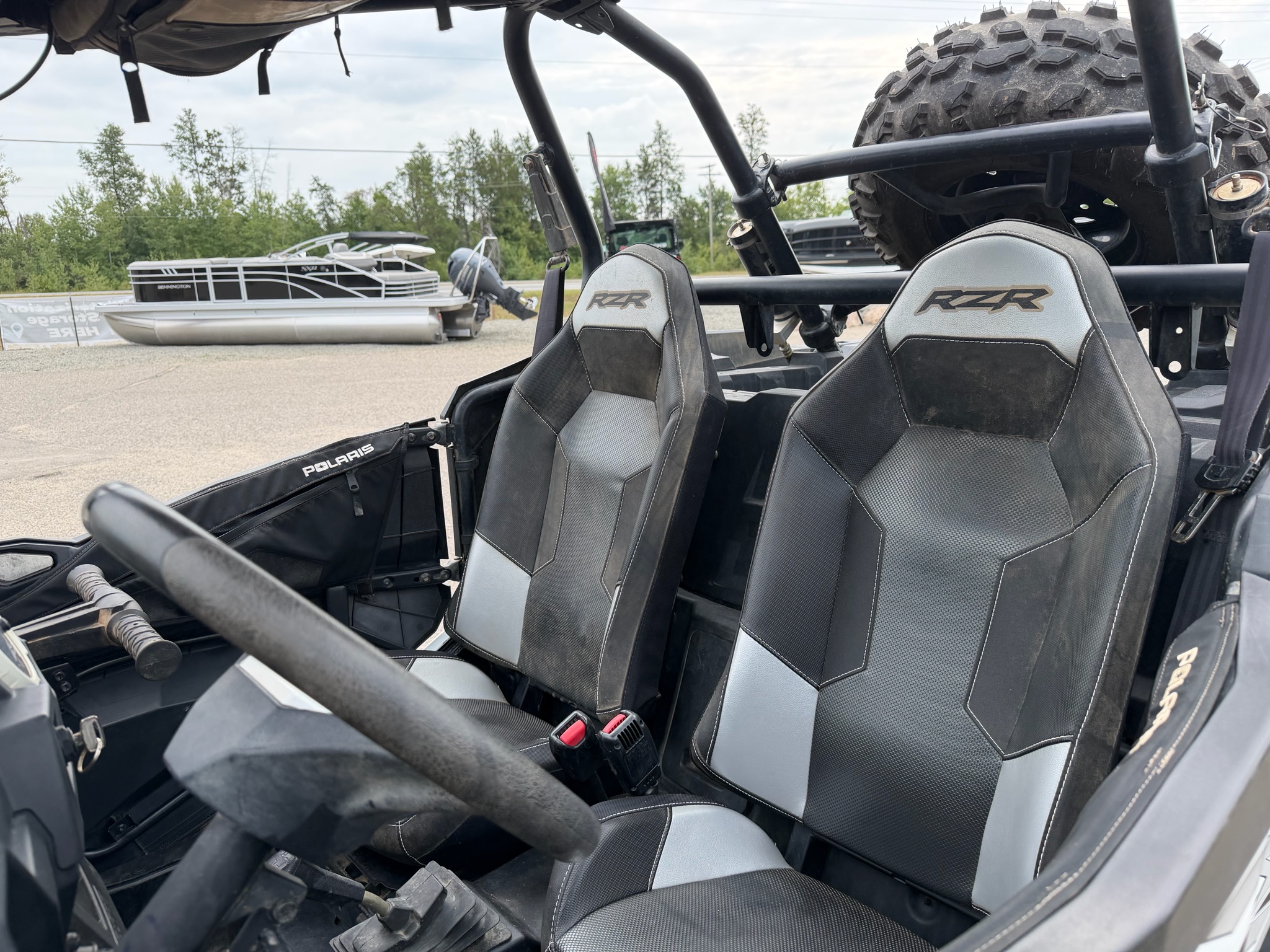 2015 Polaris photo 8