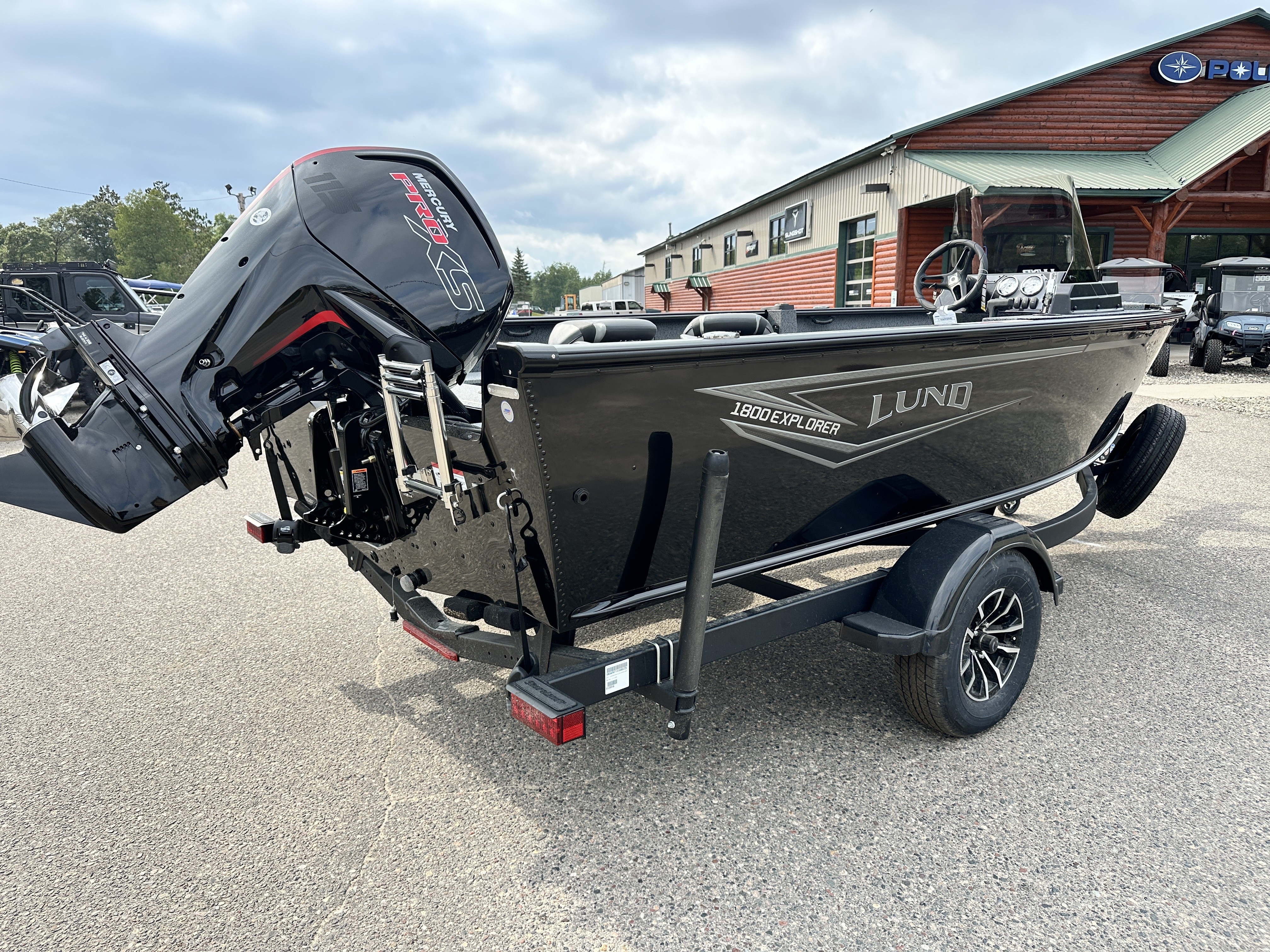 New 2026 Lund 1800 EXPLORER SIDE CONSOLE, Ramsey MN | Specs, Price