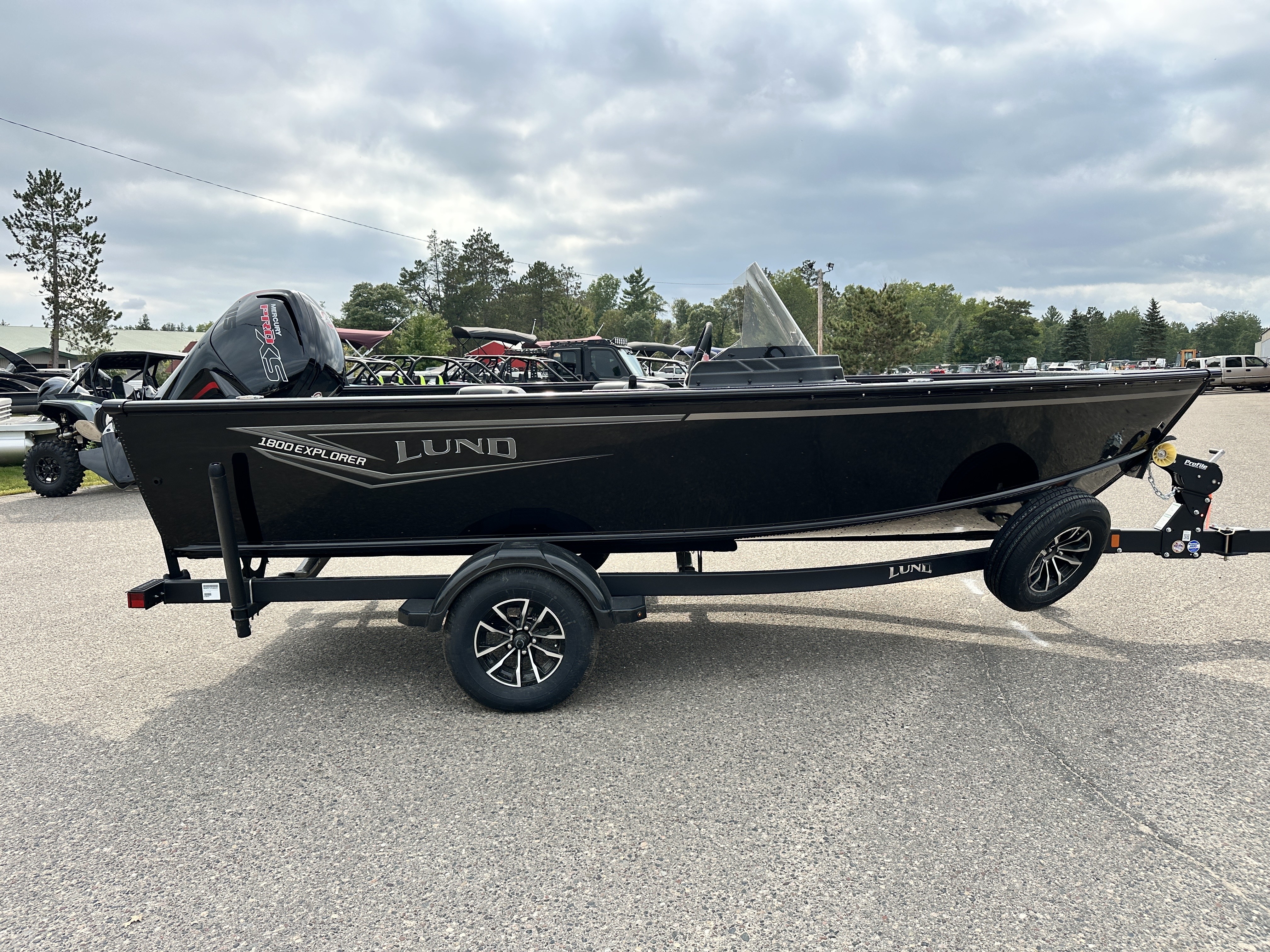 New 2026 Lund 1800 EXPLORER SIDE CONSOLE, Ramsey MN | Specs, Price