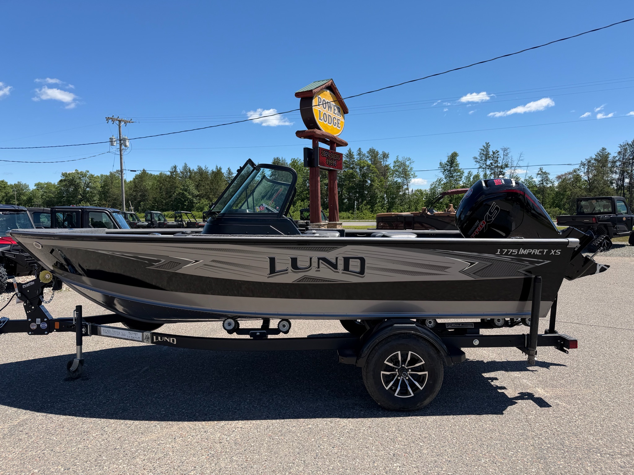 2026 Lund 1775 IMPACT XS