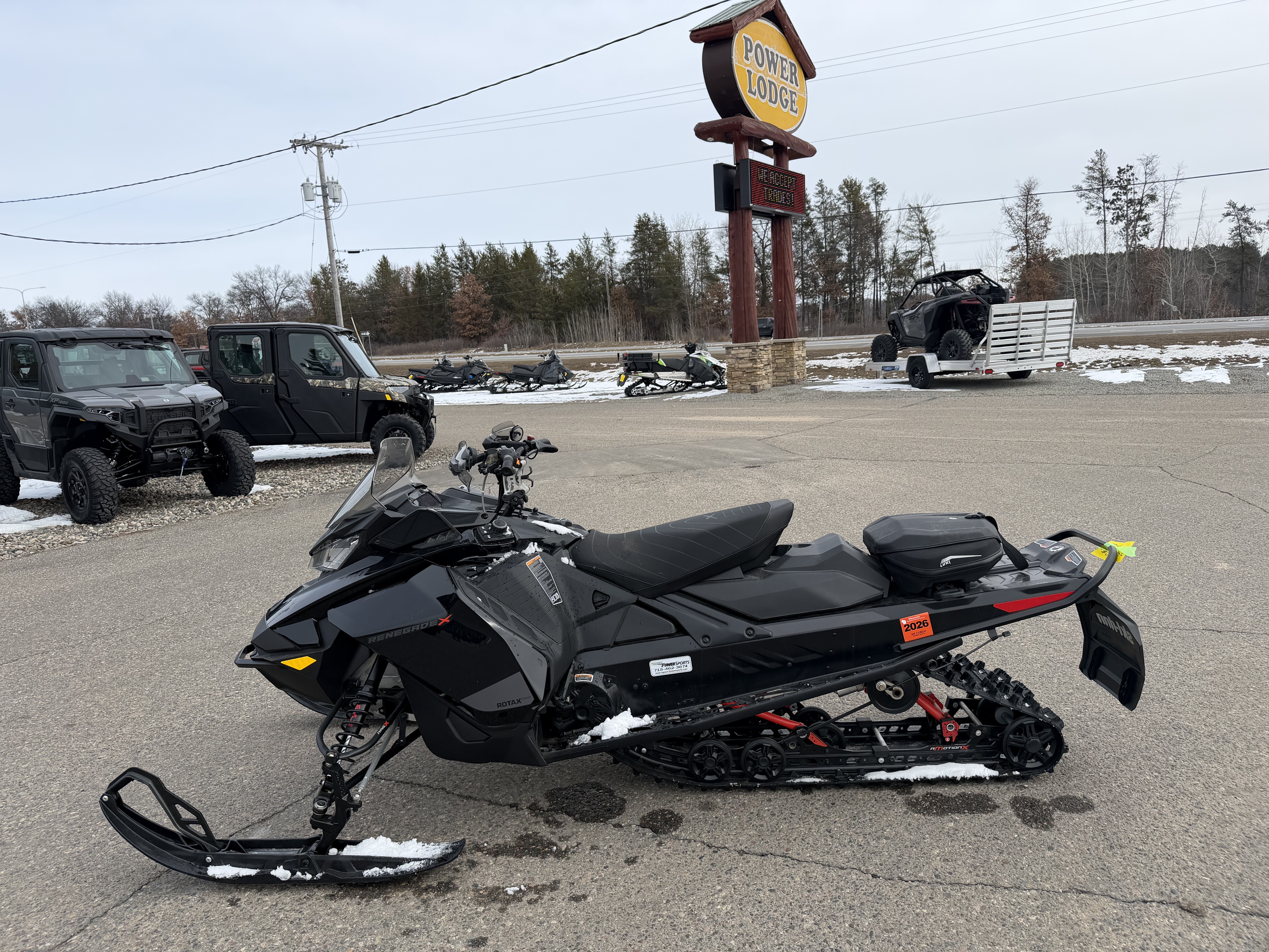2021 Ski-Doo Renegade X 850 E-TEC ES RipSaw 1.25 w/ Premium Color Display