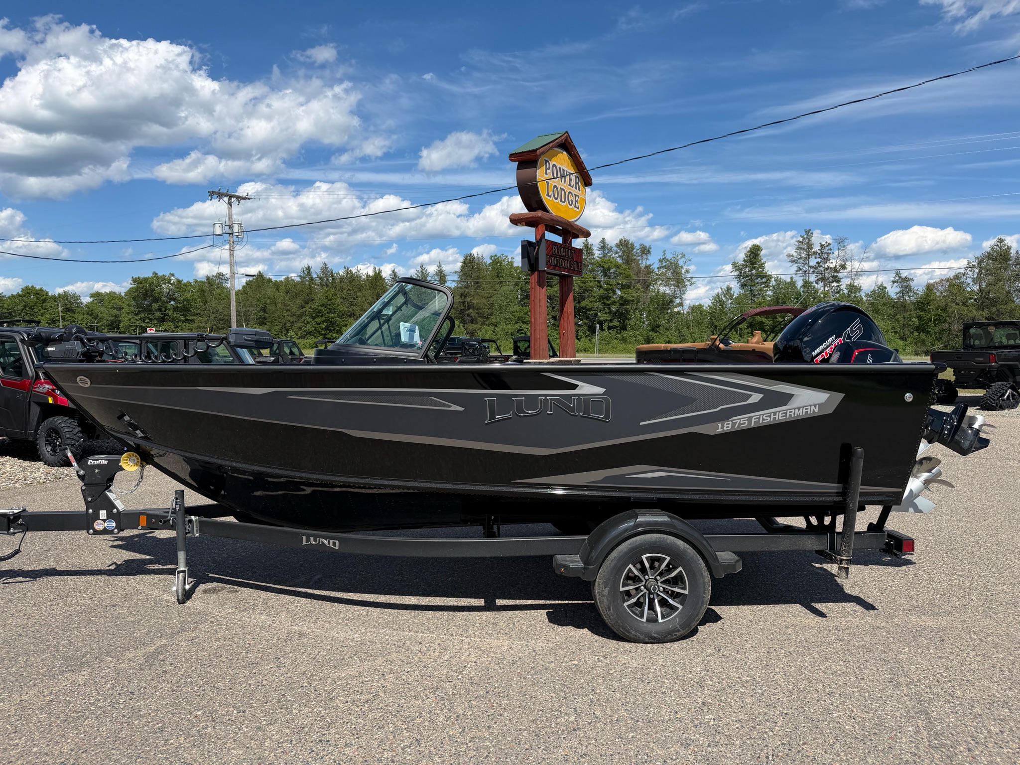 2027 Lund 1875 FISHERMAN
