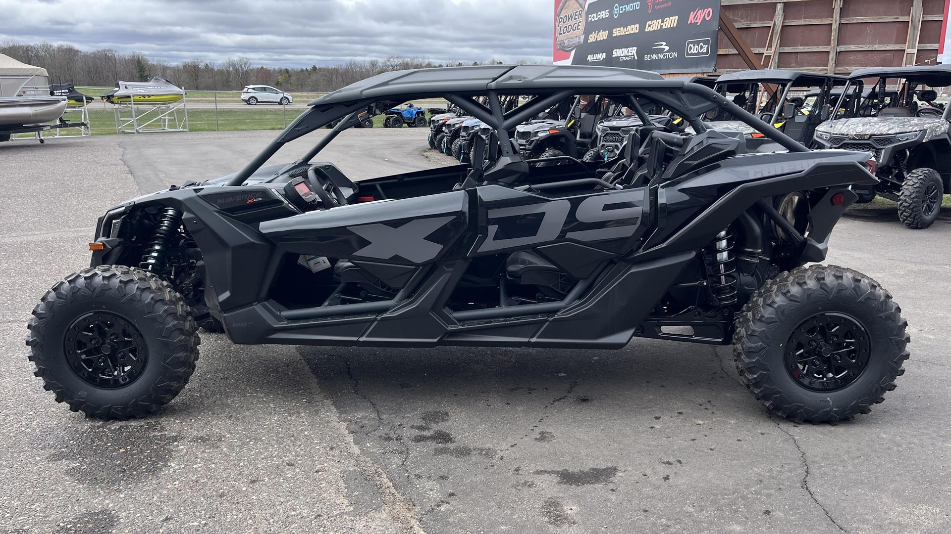 2025 Can-Am Maverick X3 MAX X DS Turbo RR with Smart-Shox in Ramsey, Minnesota - Photo 6