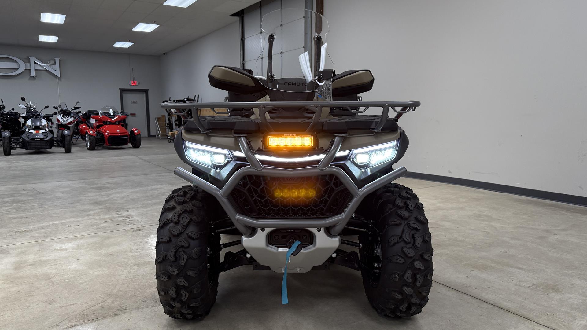 2025 CFMOTO CForce 1000 Overland in Ramsey, Minnesota - Photo 9