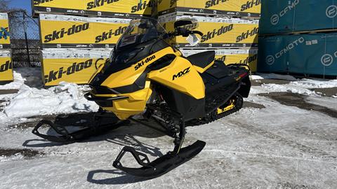 2025 Ski-Doo MXZ Adrenaline 129 600R E-TEC ES Ripsaw 1.25 in Ramsey, Minnesota - Photo 1