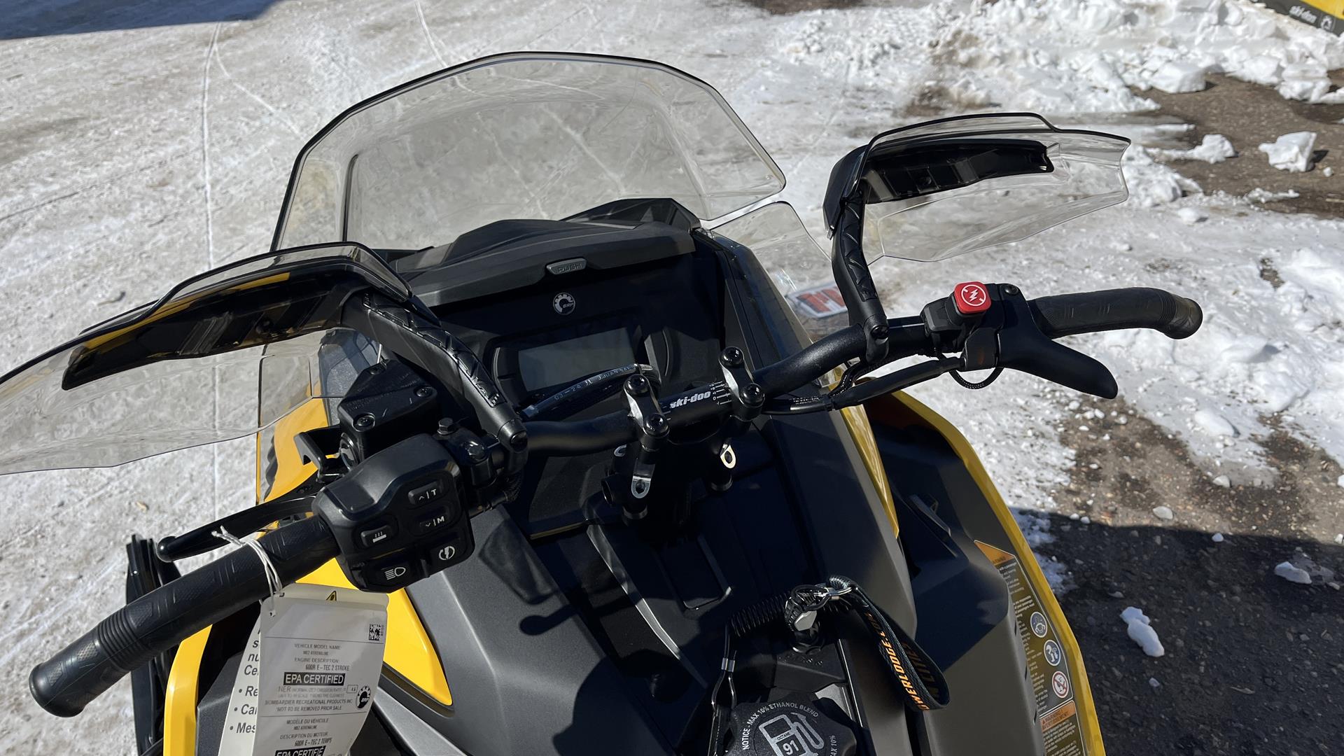 2025 Ski-Doo MXZ Adrenaline 129 600R E-TEC ES Ripsaw 1.25 in Ramsey, Minnesota - Photo 10