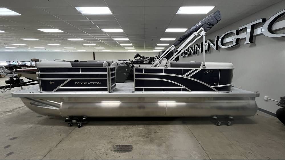 2026 Bennington 22 S STERN RADIUS in Ramsey, Minnesota - Photo 2