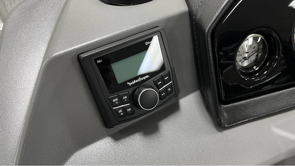 2026 Bennington 22 S STERN RADIUS in Ramsey, Minnesota - Photo 9