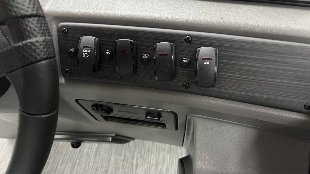 2026 Bennington 22 S STERN RADIUS in Ramsey, Minnesota - Photo 11