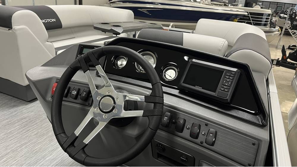 2026 Bennington 22 S STERN RADIUS in Ramsey, Minnesota - Photo 10