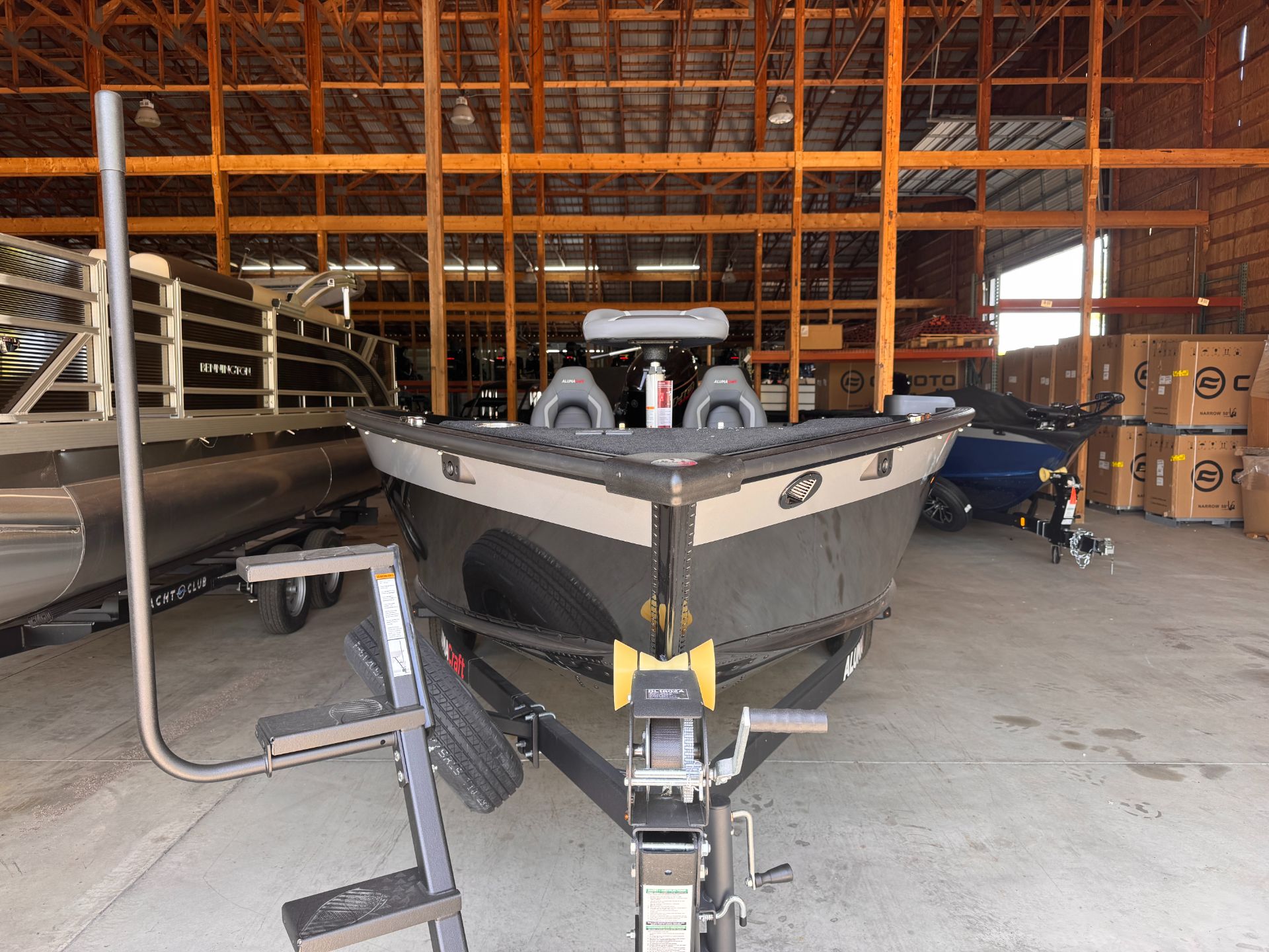 2026 Alumacraft COMPETITOR photo 2