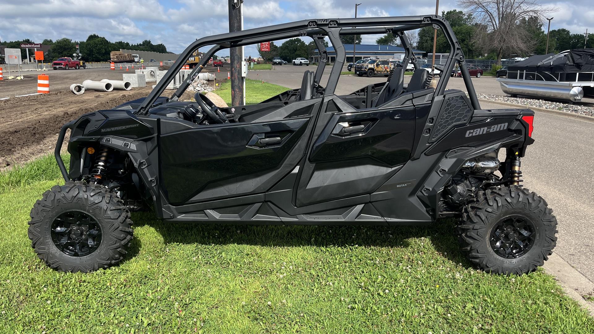 2025 Can-Am Maverick Sport Max DPS in Ramsey, Minnesota - Photo 9