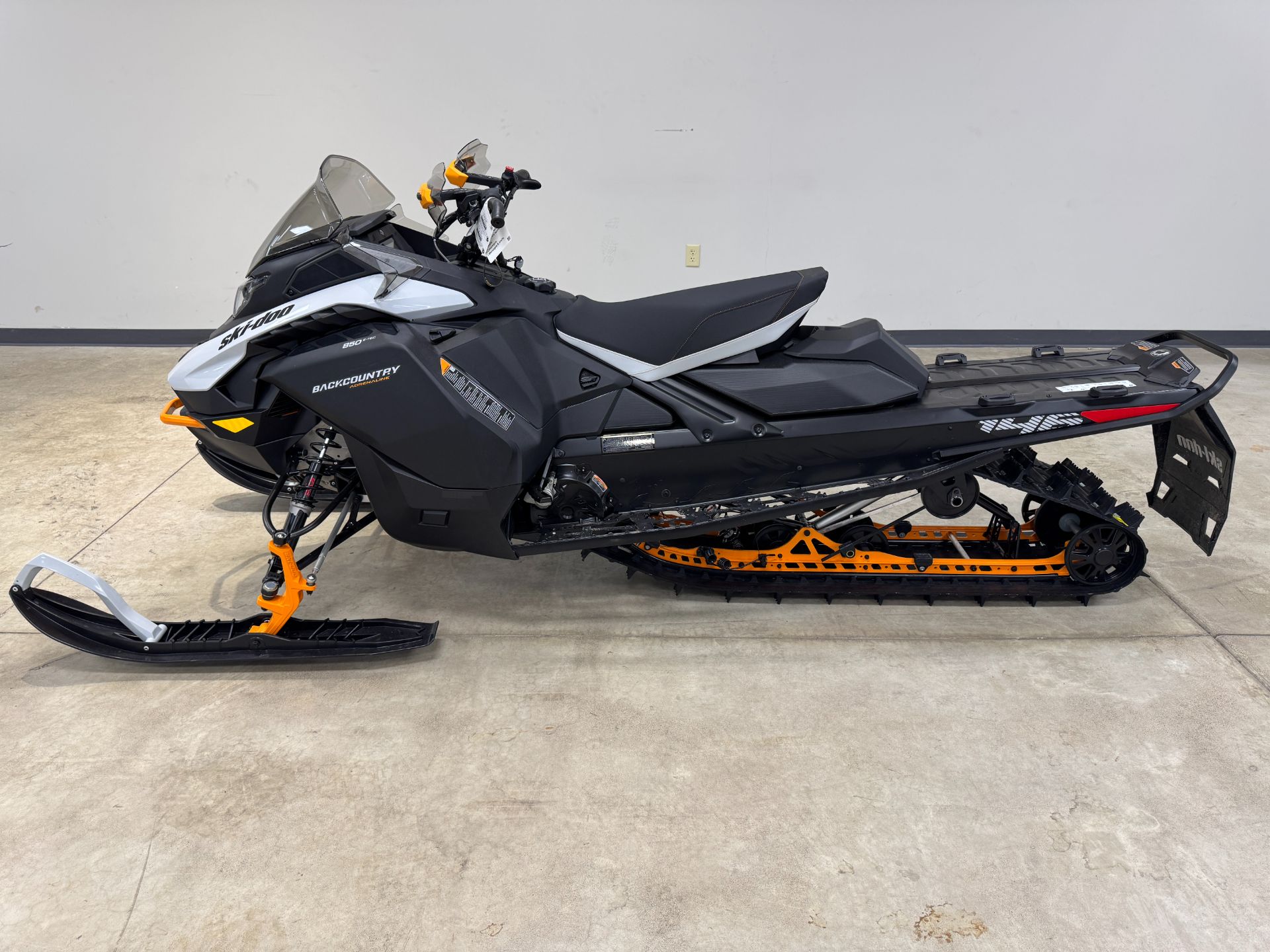 2026 Backcountry Adrenaline 850 E-TEC ES PowderMax 2.0