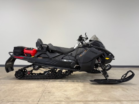 2026 Ski-Doo MXZ Adrenaline 137 600R E-TEC ES Ripsaw 1.25 — photo 1 of 33