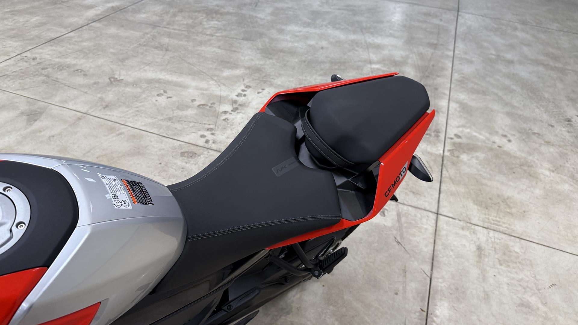 2025 CFMOTO 300NK in Ramsey, Minnesota - Photo 9