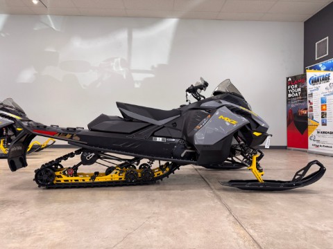 2026 Ski-Doo MXZ Adrenaline 137 850 E-TEC ES Ripsaw 1.25 — photo 1 of 18