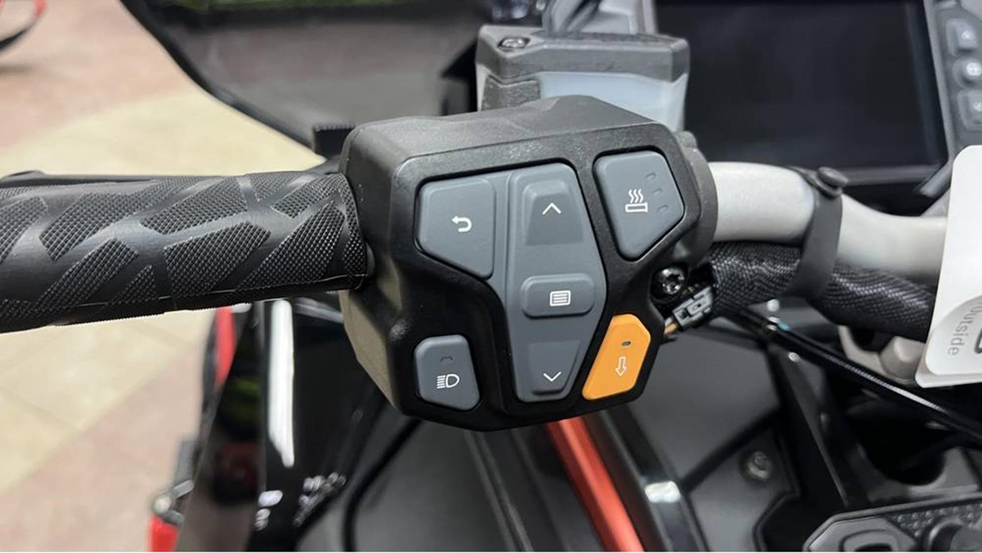 2025 Polaris Patriot Boost INDY VR1 137 Dynamix SC ES in Ramsey, Minnesota - Photo 14