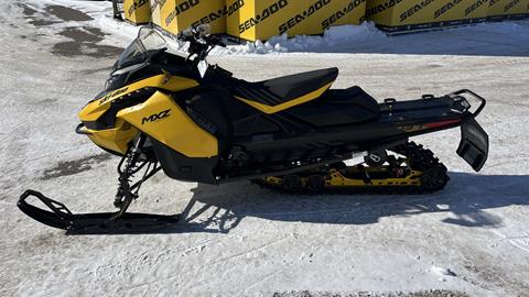 2025 Ski-Doo MXZ Adrenaline 137 850 E-TEC ES Ripsaw 1.25 in Ramsey, Minnesota - Photo 5
