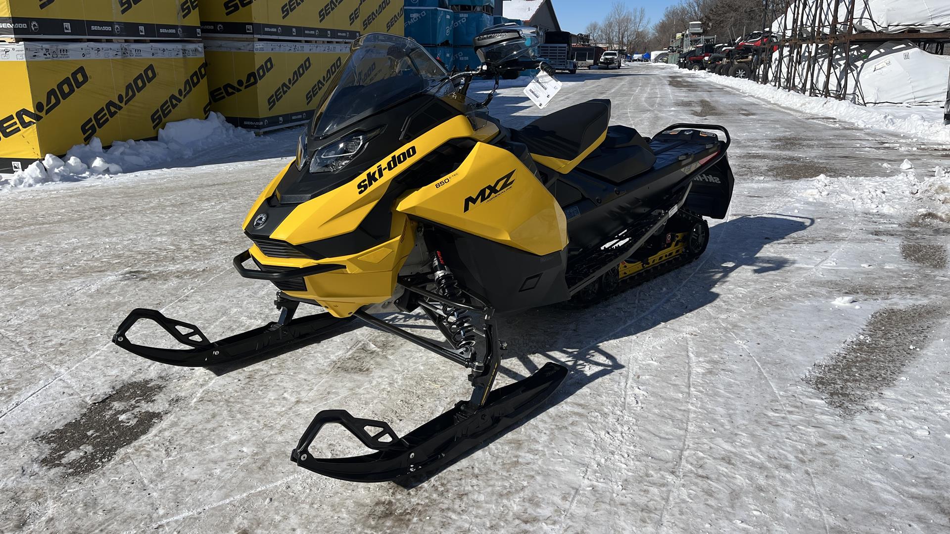 2025 Ski-Doo MXZ Adrenaline 137 850 E-TEC ES Ripsaw 1.25 in Ramsey, Minnesota - Photo 6