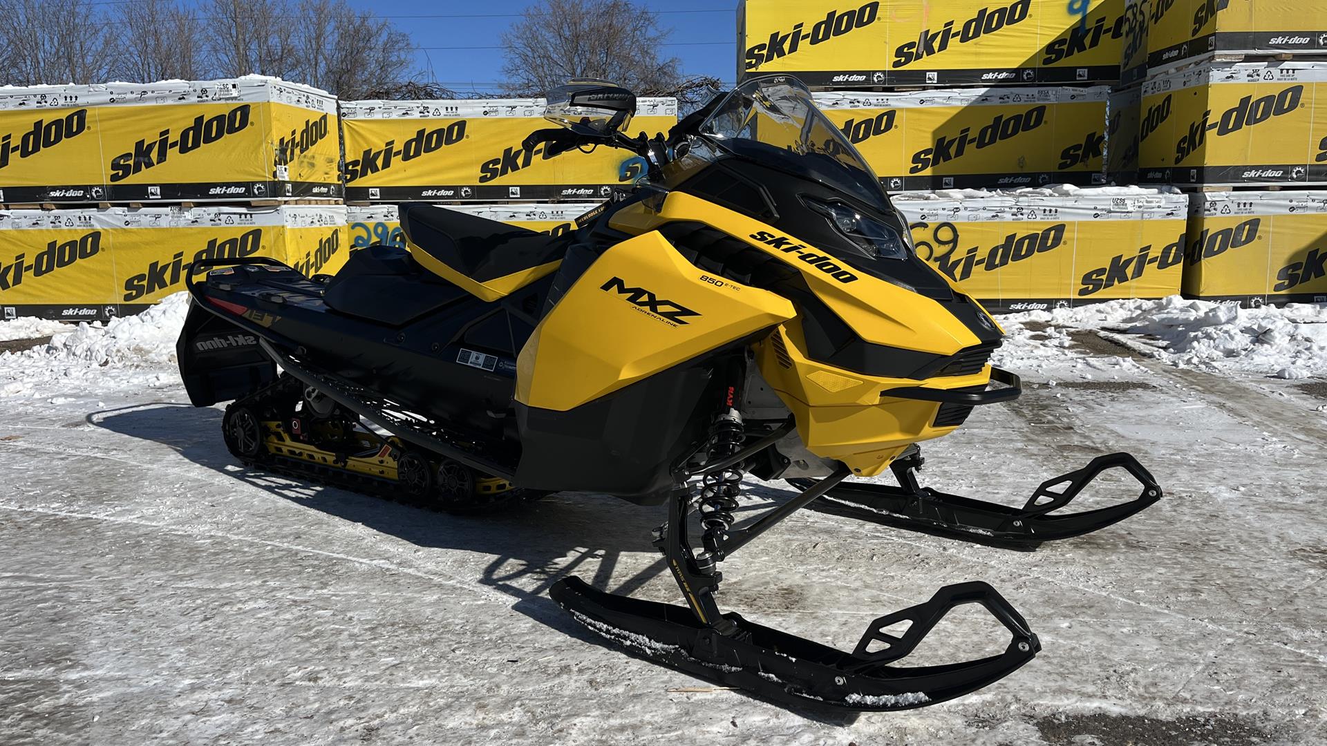 2025 Ski-Doo MXZ Adrenaline 137 850 E-TEC ES Ripsaw 1.25 in Ramsey, Minnesota - Photo 1