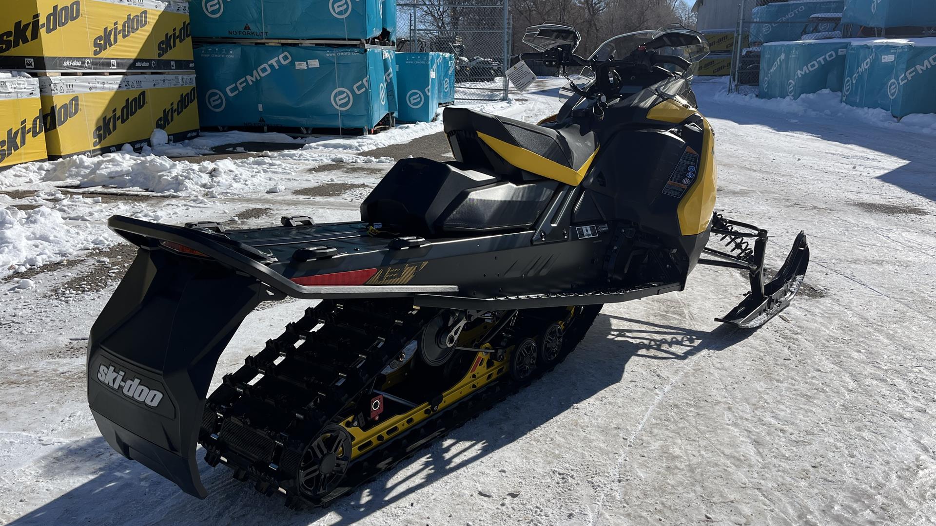2025 Ski-Doo MXZ Adrenaline 137 850 E-TEC ES Ripsaw 1.25 in Ramsey, Minnesota - Photo 3