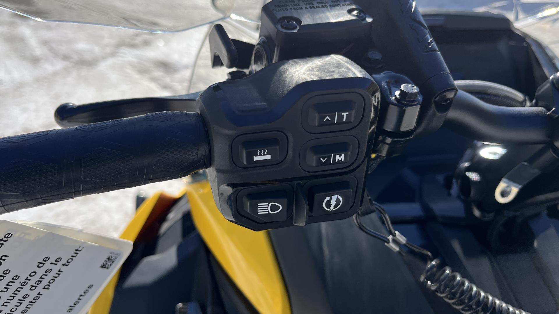 2025 Ski-Doo MXZ Adrenaline 137 850 E-TEC ES Ripsaw 1.25 in Ramsey, Minnesota - Photo 10