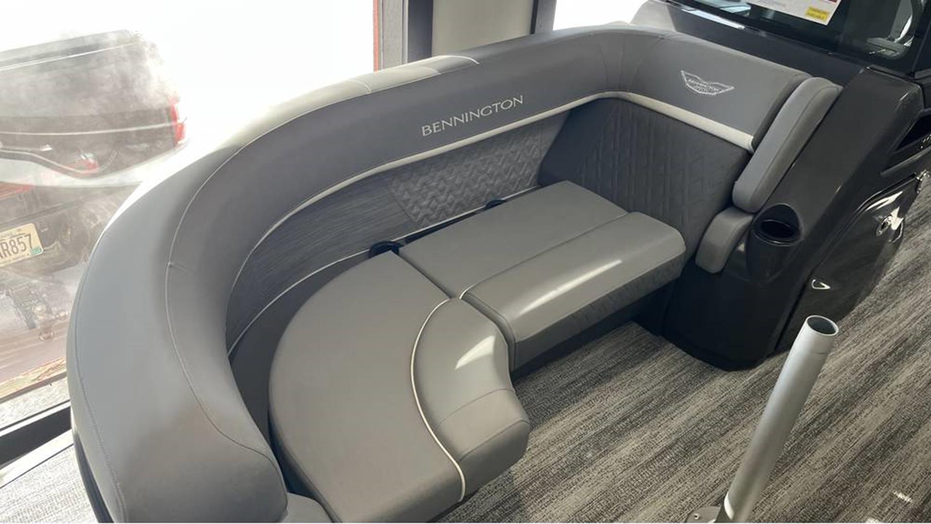 2025 Bennington 22 MSB in Ramsey, Minnesota - Photo 7