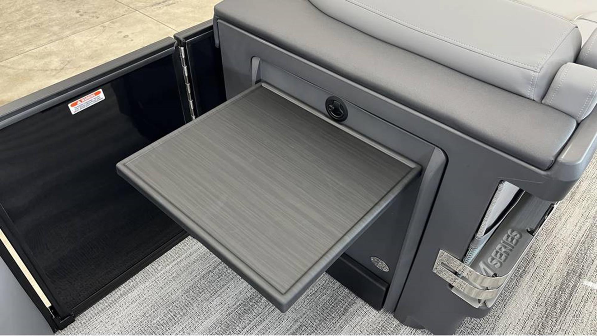 2025 Bennington 22 MSB in Ramsey, Minnesota - Photo 13