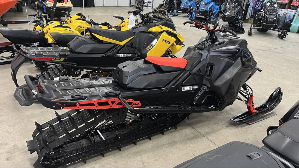 2022 Ski-Doo Summit X Expert 154 850 E-TEC Turbo SHOT PowderMax Light 3.0 w/ FlexEdge HA in Ramsey, Minnesota - Photo 2