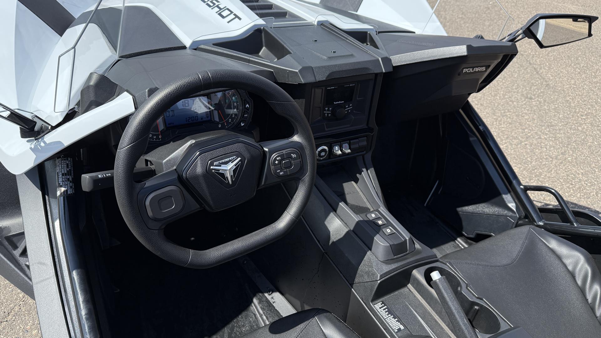 2024 Slingshot Slingshot S w/ Technology Package 1 - AutoDrive in Ramsey, Minnesota - Photo 10