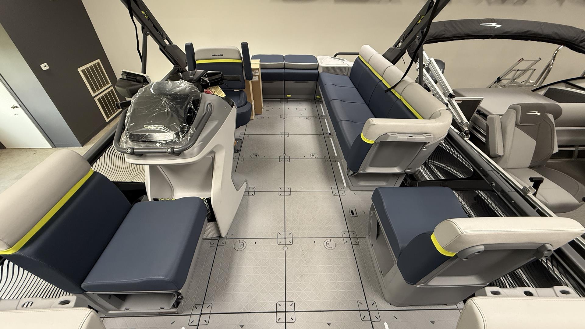 2025 Sea-Doo Switch Cruise Limited 21 - 230 hp in Ramsey, Minnesota - Photo 11