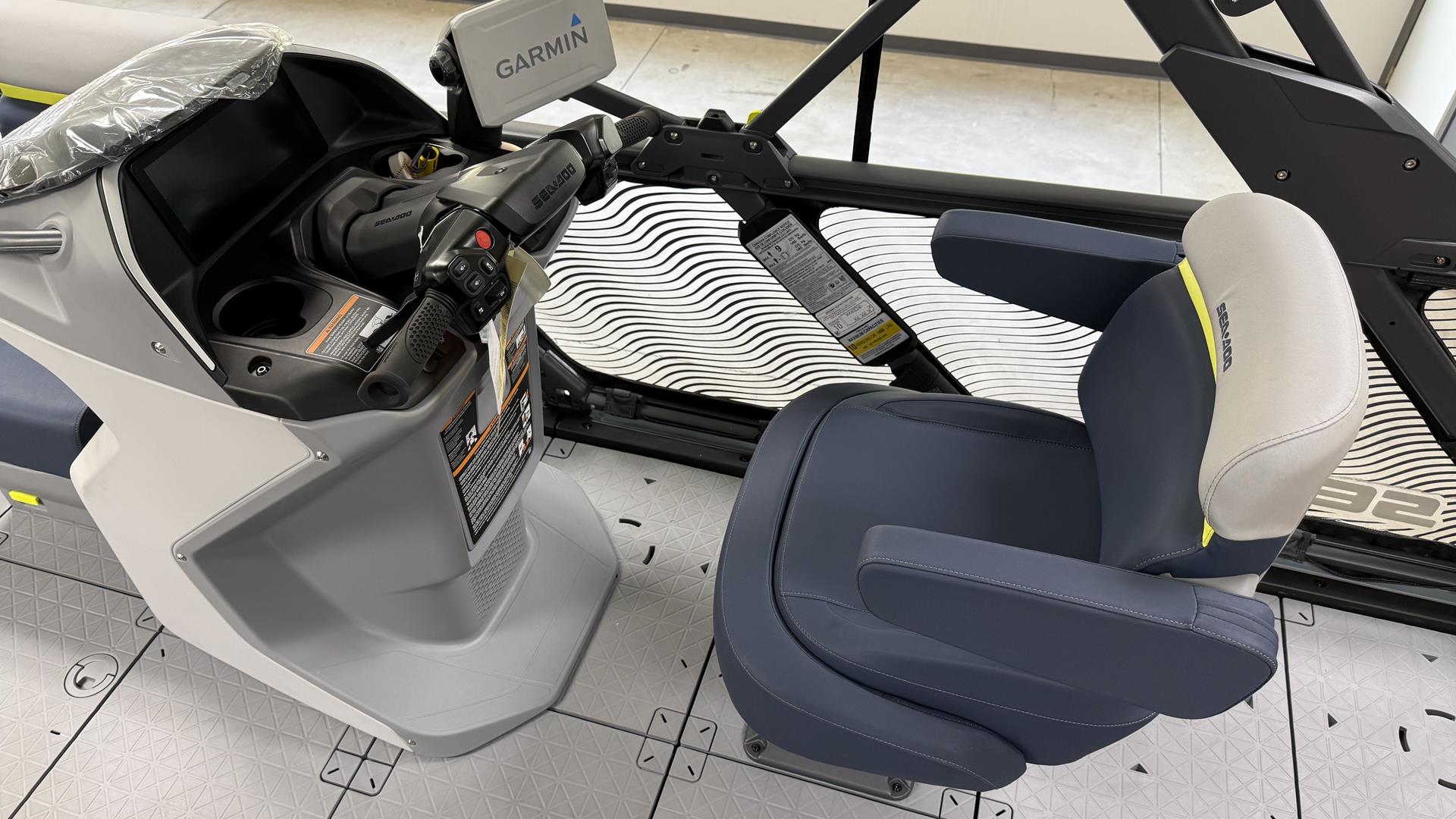 2025 Sea-Doo Switch Cruise Limited 21 - 230 hp in Ramsey, Minnesota - Photo 14