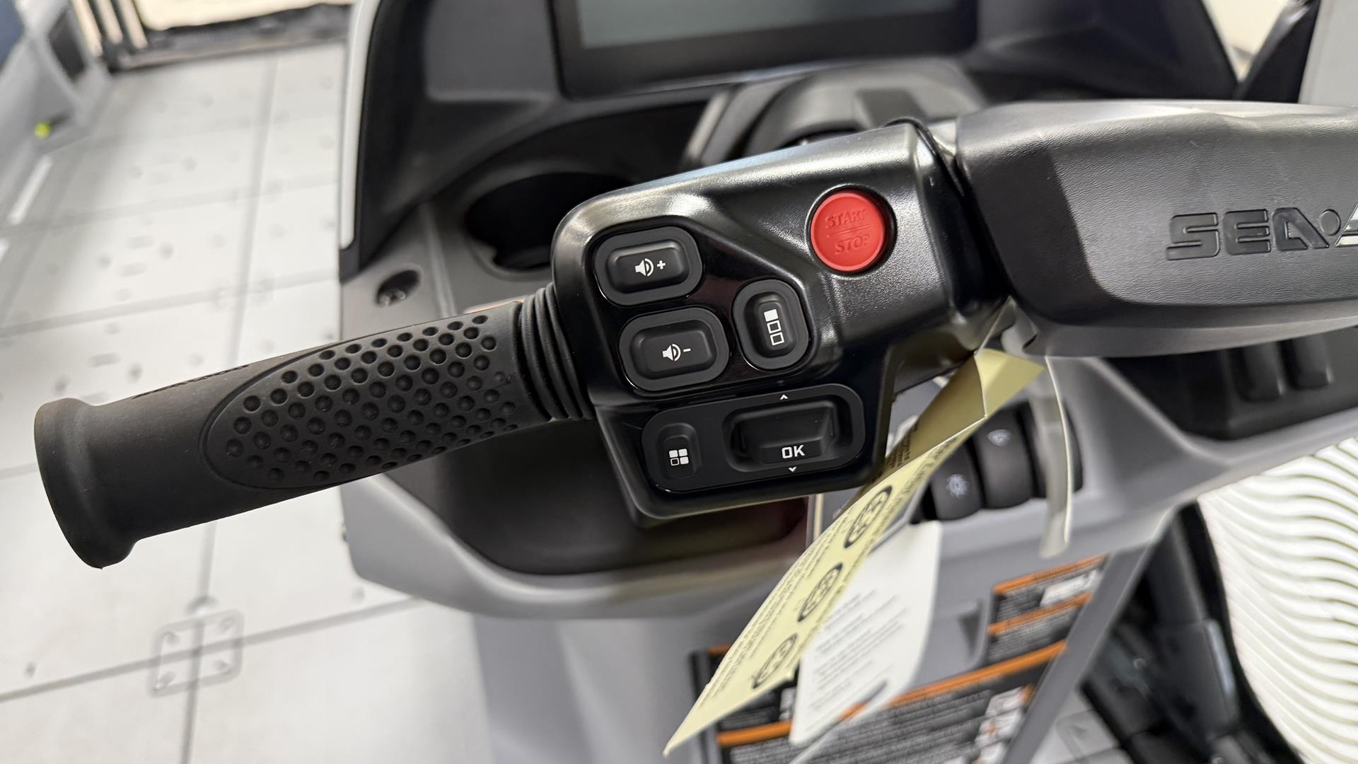 2025 Sea-Doo Switch Cruise Limited 21 - 230 hp in Ramsey, Minnesota - Photo 17